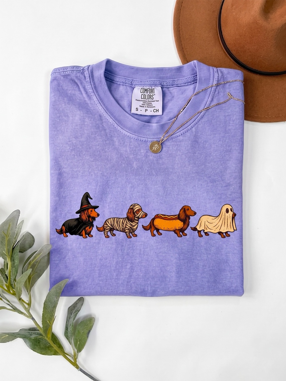 Spooky Dachshund Dog Mom Halloween Lilac Comfort Colors T-Shirt